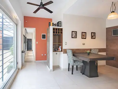 VENTA CASA 4 AMBIENTES CON PISCINA HAEDO SUR