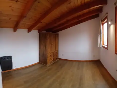 Depto Tipo Casa en Alquiler de 1 dormitorio