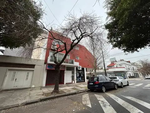 Fraga 1600, Piso P.B.
