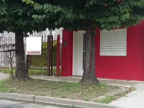 Ituzaingo Casa 4 Ambientes Mas Depto 2 Ambientes (ideal Inversor)