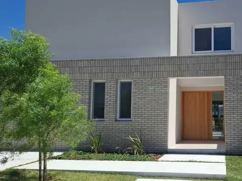 Casa Chalet  en Venta en Laguna Grande, Villanueva, Tigre