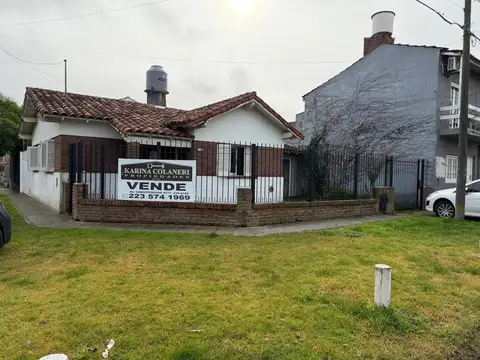 Retasado  Chalet de cuatro ambientes. A dos cuadras del mar