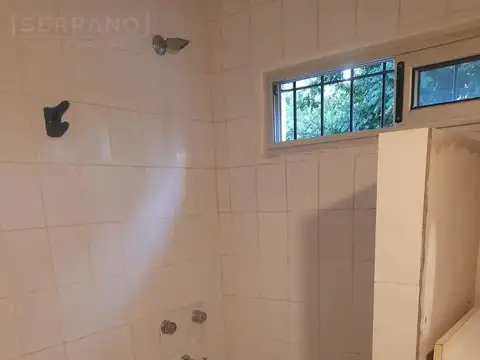 Casa en Venta con 4 cocheras