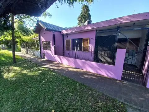 Casa 2 dormitorios en excelente ubicación