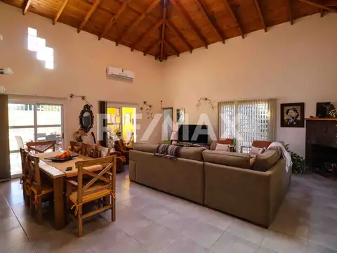 Casa en Venta en Villa el Chocon, USD 165.000