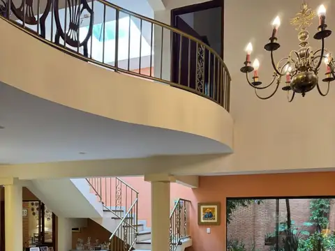 Casa 5 ambientes con 6 baños