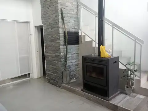 Depto Tipo Casa en Venta de 4 ambientes