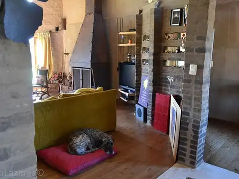 Casa en Venta con 2 cocheras