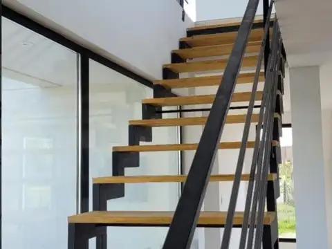 Casa en Venta en La Alameda, USD 245.000