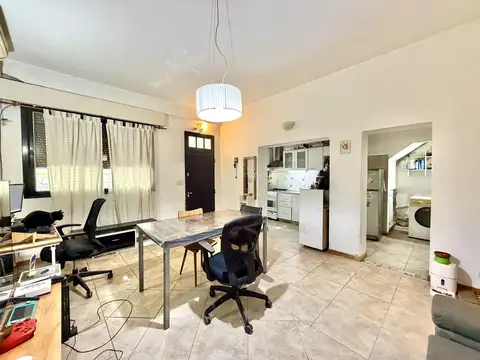 Depto Tipo Casa en Venta en Lomas De Zamora, USD 80.000