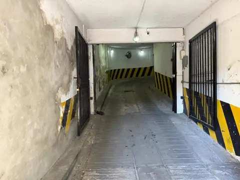 Cochera en Venta de 5  mts largo x 2  mts ancho