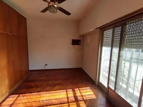 Venta Vivienda en 2 plantas al fdo: de 3 amb c/ 3 baños, qui