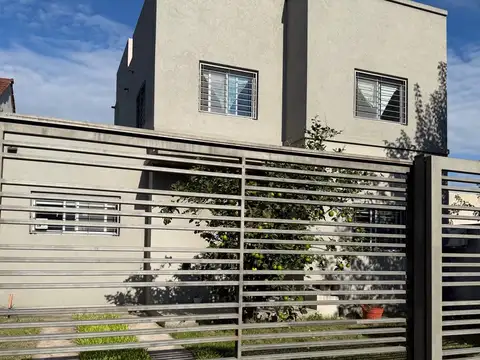 Venta casa en Talar de Pacheco. APTA CRÉDITO