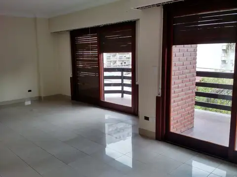 Departamento en Venta con 2 cocheras