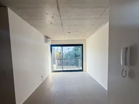 Avenida Melián 3200, Piso 1