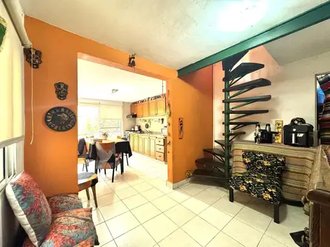 Casa 4 ambientes con 1 baño