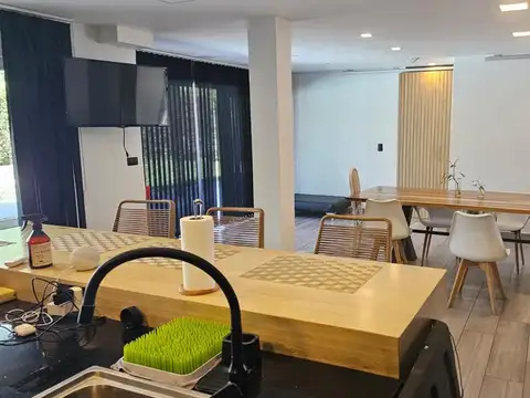 Casa 5 ambientes con 3 baños