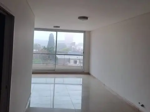 Departamento en Alquiler en Alberdi, $ 750.000