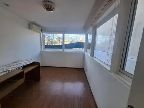 Departamento 4 ambientes con Terraza propia en san isidro