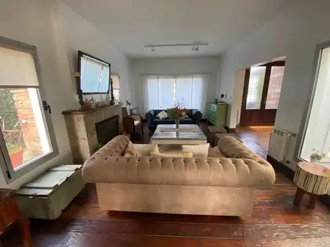 CASA EN VENTA :: ALTOS DEL SOL :: 6 AMBIENTES