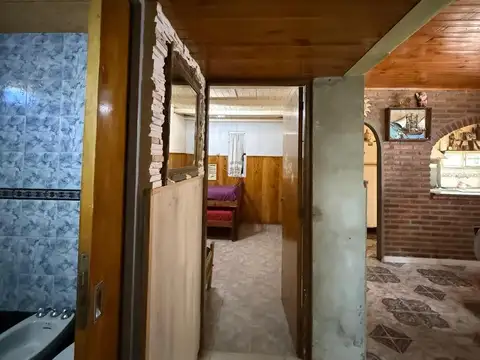 Casa 3 ambientes con 1 baño
