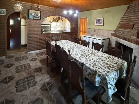 Casa 3 ambientes con 1 baño
