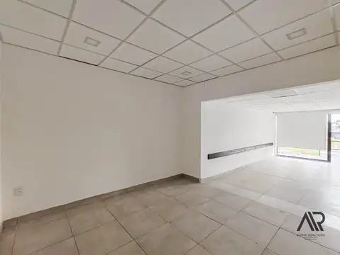 Local en Alquiler en Ciudad De La Costa, $ 69.000