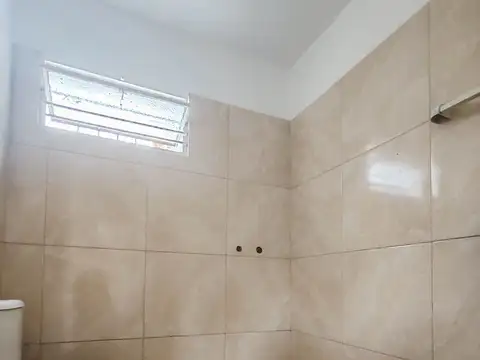 Local en Alquiler en Ciudad De La Costa, $ 56.000