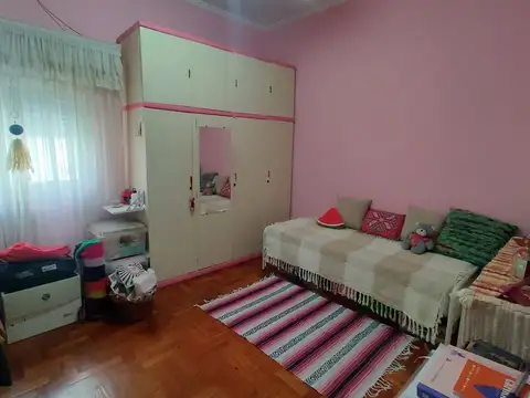 VENTA CASA 3 AMB COCHERAS/QUINCHO PATIO AVELLANEDA