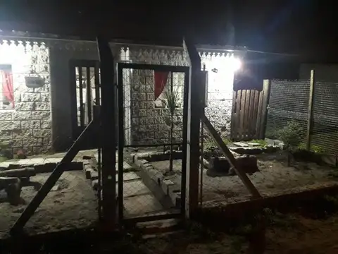 Casa 3 ambientes con 1 baño