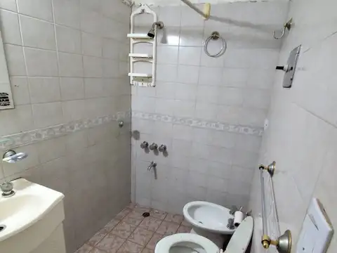 Depto Tipo Casa en Alquiler en Liniers, $ 550.000