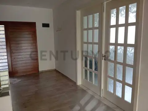 Casa en Alquiler en Country Club El Pato, USD 1.200