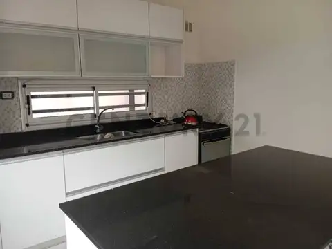 Casa en Alquiler de 3 dormitorios