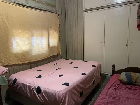 Casa 5 ambientes con 1 baño