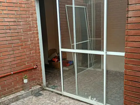 Depto Tipo Casa en Venta 42 años