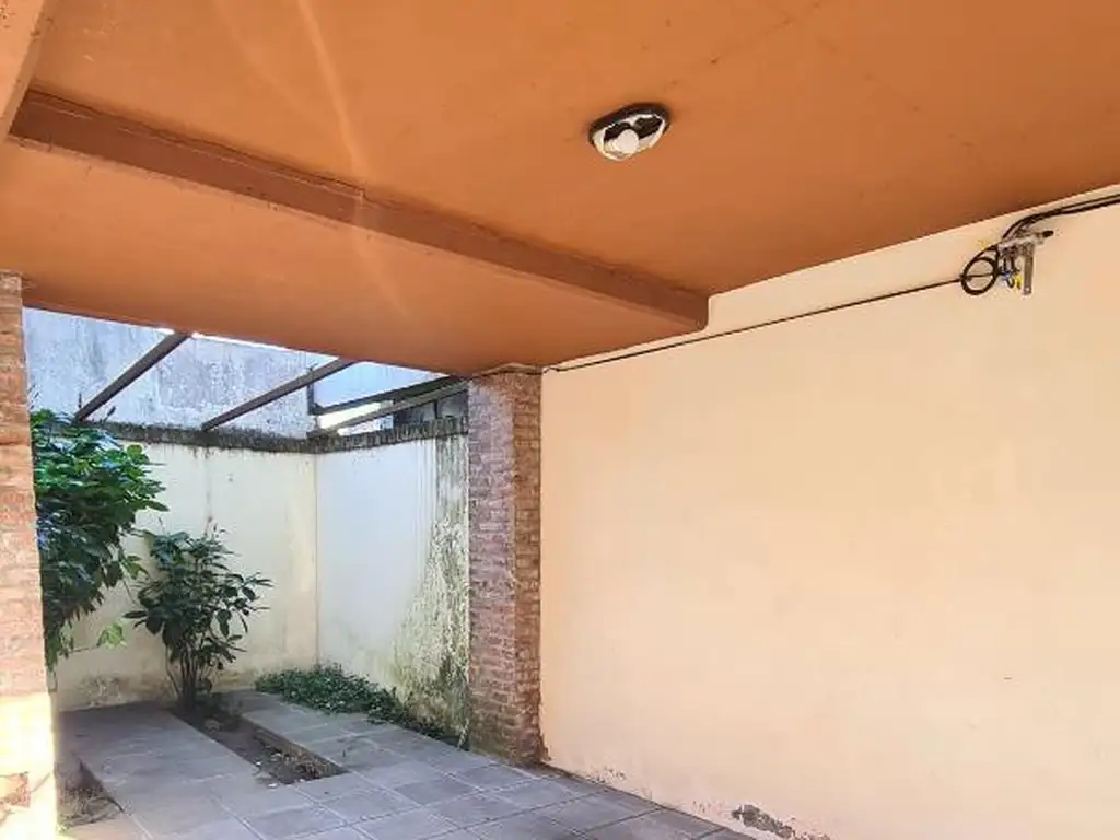 Departamento 2 ambientes con cochera doble y balcon - Foto 17