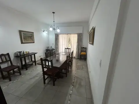 Casa 7 ambientes con 4 baños