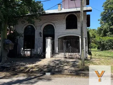 Casa en venta - 5 Dormitorios 5 Baños - 700Mts2 - La Unión