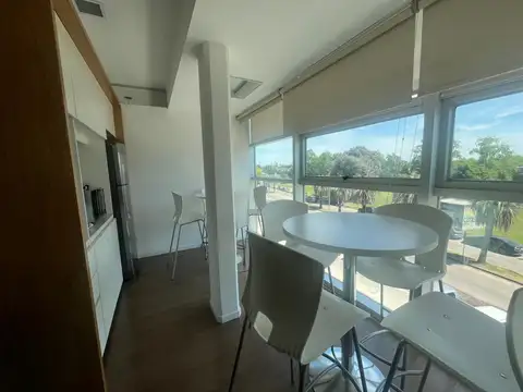 Oficina en Alquiler en Pilar, USD 2.900