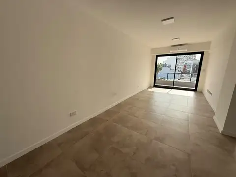 HERMOSO DEPARTAMENTO A ESTRENAR - 3 AMBIENTES AL FRENTE CON BALCÓN CORRIDO Y COCHERA FIJA