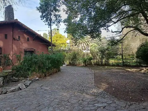 Importante quinta con terreno de 5.000m2.