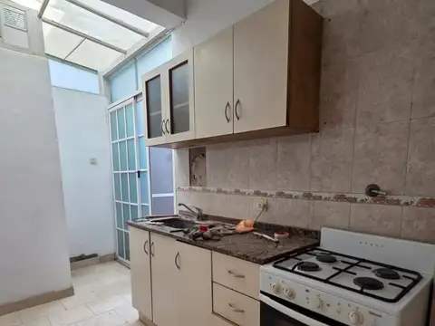 MONSERRAT | 2 AMB EN PB | IDEAL INVERSIÓN O VIVIENDA | BAJAS EXPENSAS