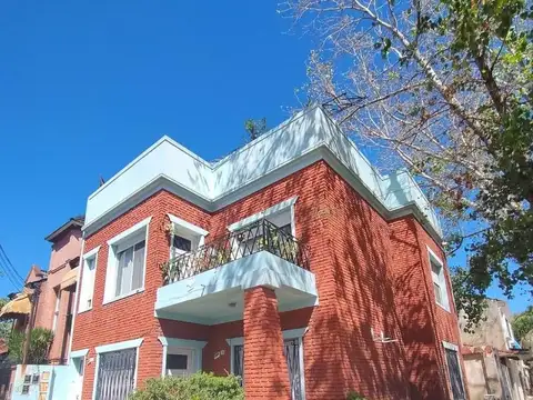 PH TIPO CASA 3 AMB VILLA BALLESTER CENTRO CON PATIO + 2 AMB