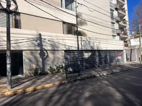 Cochera Doble Ubicada en Esquina