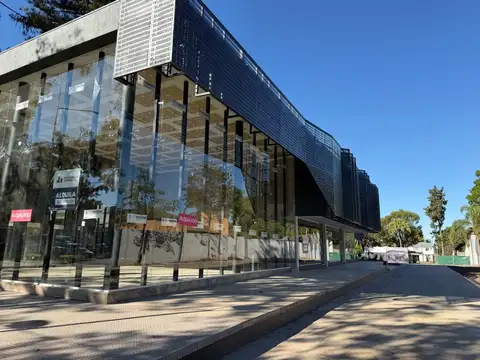 Oficina alquiler Plaza Aconquija