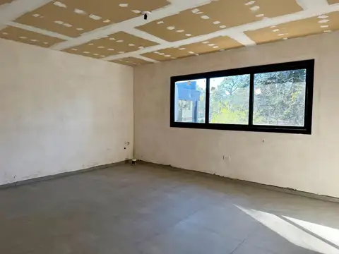 Oficina en Alquiler en Yerba Buena, $ 650.000