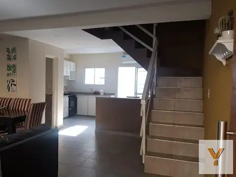 Depto Tipo Casa en Venta de 3 ambientes