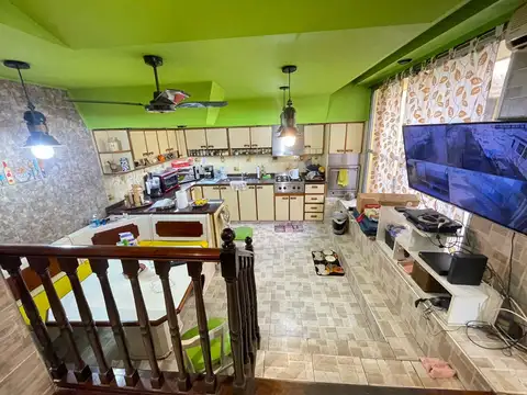 Venta Casa 5 Ambientes mas Depto. 2 Amb. en Ciudadela