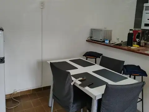 Depto Tipo Casa 2 ambientes con 1 baño