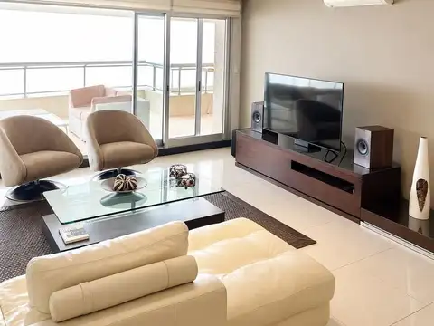 Departamento en Alquiler Temporal en Punta del Este, USD 29.000